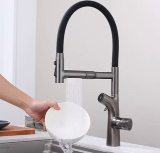 شیر ظرفشویی آب تصفیه دار دکمهای برند Huadiao مدل Silicone‑Waterfall با خروجی آبشاری و سبزیشور